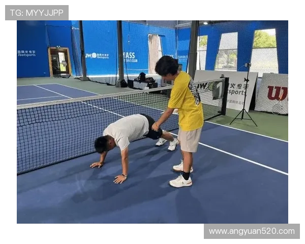 杭州网球队耐力训练引发热议球员表现与体能备战成焦点 杭州网球队耐力训练引发热议球员表现与体能备战成焦点