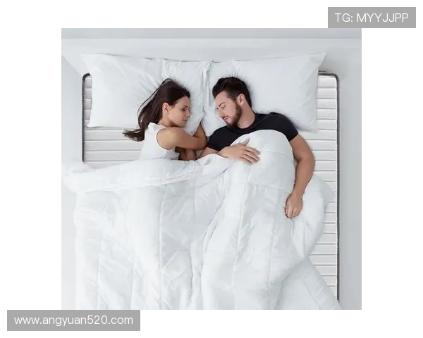 足球明星与舒适床垫完美结合高清图片展现梦幻睡眠体验