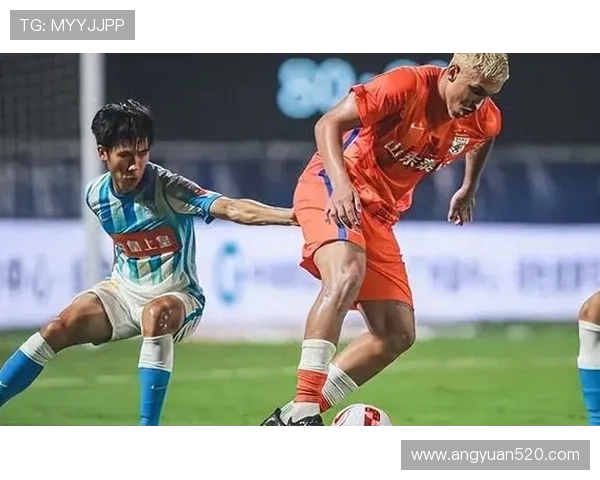 成都足球队默契配合解析助力球队在赛场上崭露头角